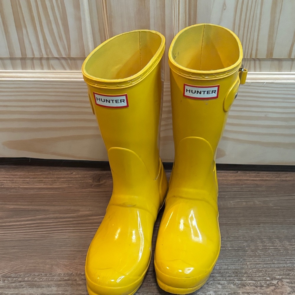 Hunter Yellow Gloss Rain Boots